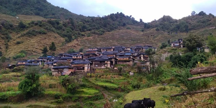 गाउँमा सडक पुग्यो, मासिए सम्पदा