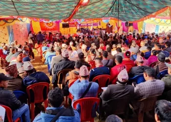 एमाले धादिङ अधिवेशन स्थगित, बन्दसत्रमा कार्यकर्ताबीच कुटाकुट