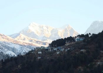 हिमपातसँगैको वर्षाले सोलुखुम्बुका किसान हर्षित