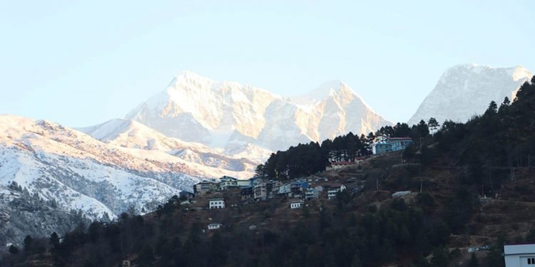 हिमपातसँगैको वर्षाले सोलुखुम्बुका किसान हर्षित