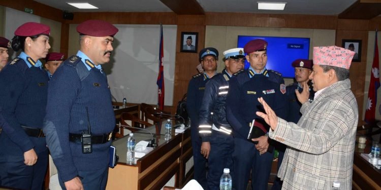 एसपीहरूलाई गृहमन्त्रीले भने – जिम्मेवारी निर्वाहमा कमजोरी देखिए तत्काल कारबाही गरिन्छ