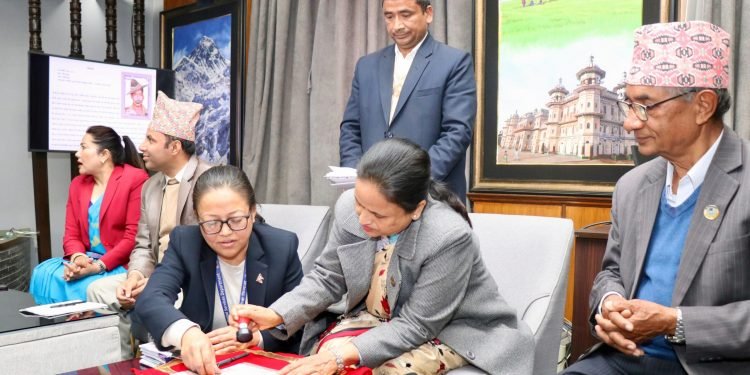 स्वदेशमै छापिएका हुलाक टिकट प्रचलनमा