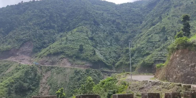 सात वर्षमा पनि सम्पन्न भएन फलफूल चोक–पोखरी सडक