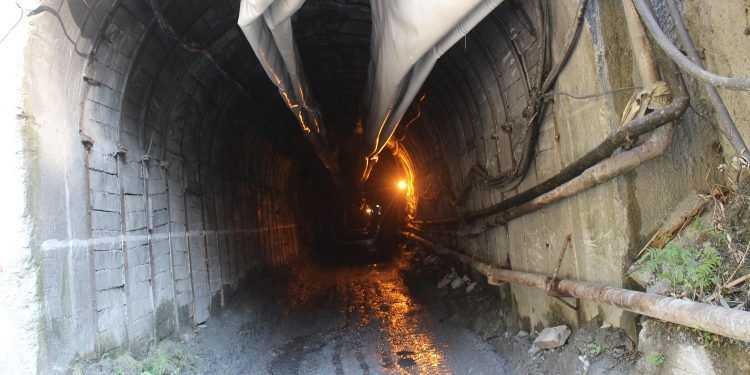 राहुघाटको सुरुङ एक हप्ताभित्र ‘ब्रेक थ्रु’ हुँदै