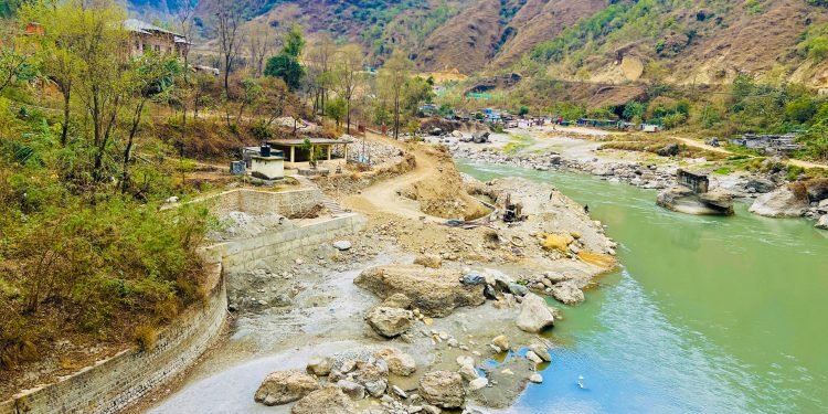 बस्ती संरक्षणका लागि कालीगण्डकीमा तटबन्ध