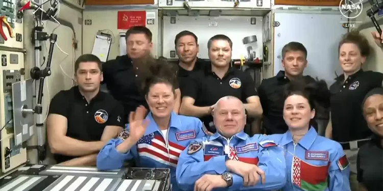 थप तीन नयाँ अन्तरिक्ष यात्री अन्तर्राष्ट्रिय अन्तरिक्ष स्टेशनमा पुगे