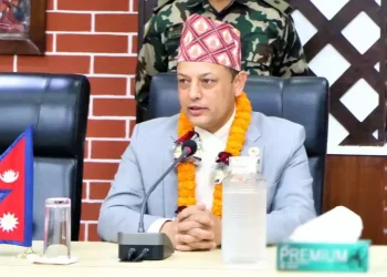 एक घण्टाभित्र श्रम स्वीकृति दिन श्रममन्त्रीको निर्देशन