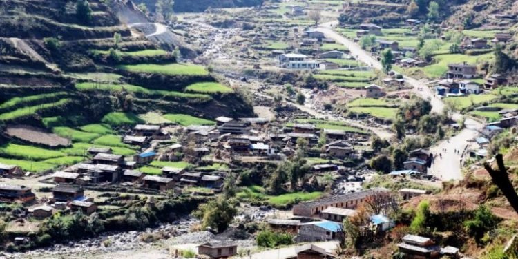 निसेलढोरवासीको पीडाः ‘सडक आयो, मोबाइलटावर भयो, विद्युत् सुविधा भएन ’