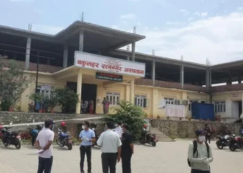 अस्पतालको टिकट काट्ने लाइनमा बसेका युवकको मृत्यु
