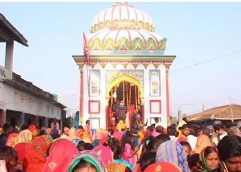 मिथिला माध्यमिकी यात्राका सहभागी महोत्तरीमा