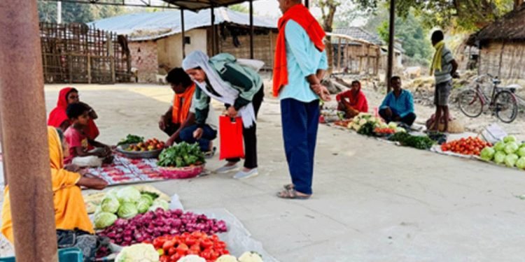 तीन दशकपछि तरेगणामै पुनः हाटबजार सञ्चालन हुँदा किसान खुसी