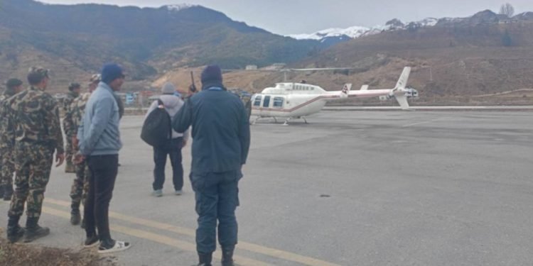 हिउँमा फसेका आठै जनाको सकुशल उद्धार