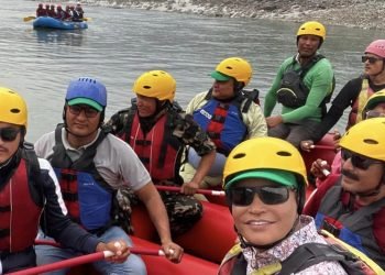 महाकालीमा व्यावसायिक जलयात्रा