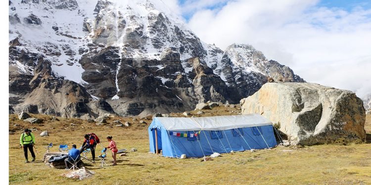 कञ्चनजङ्घा हिमशृङ्खला क्षेत्रः लयमा फर्किँदै पर्यटकको आगमन