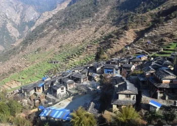 आधुनिक विकास र सुविधाको खोजीमा रित्तिदै ‘कुइनेखानी’ गाउँ