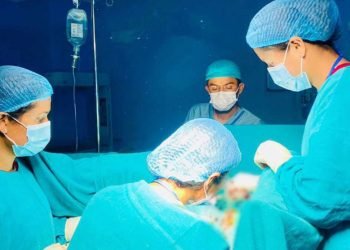 महिला चिकित्सकसँग खुल्न थाले आङ खस्ने समस्याबाट पीडित बझाङका महिला