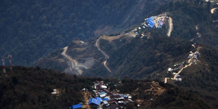 मयाम हुँदै पाथीभरा जाने पदमार्ग निर्माण