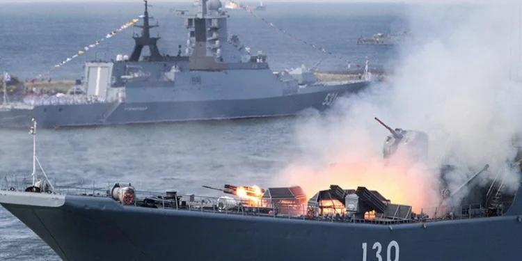 चीन, रुस र इरानद्वारा संयुक्त नौंसैनिक अभ्यास शुरु