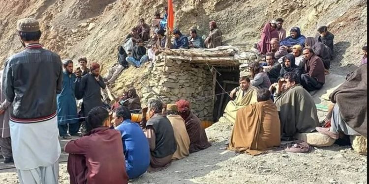 कोइला खानी बिस्फोट हुँदा १२ जनाको मृत्यु