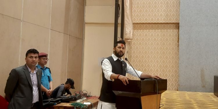 राजस्व चुहावट, छली, ठगी, तस्करी विरुद्ध सरकार निर्मतापूर्वक अघि बढ्ने : गृहमन्त्री लामिछाने