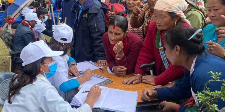 खोटाङमा सञ्चालित बृहत् स्वास्थ्य शिविरबाट छ हजार लाभान्वित