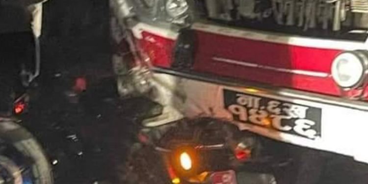 बसले मोटरसाइकललाई ठक्करदिँदा चालकको मृत्यु