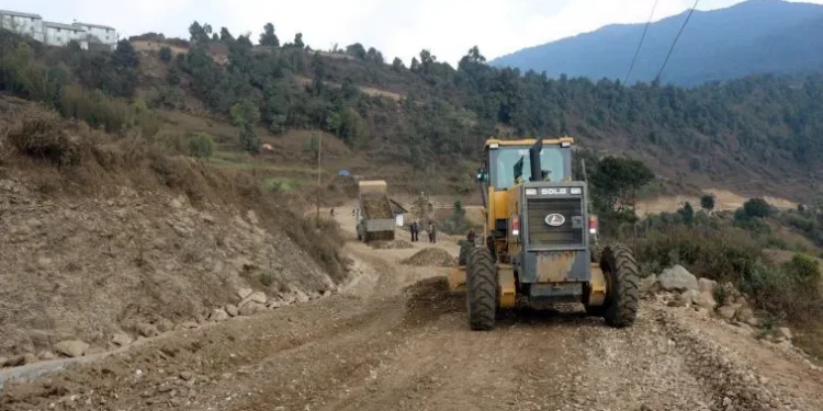 मध्यपहाडी पुष्पलाल लोकमार्गः सम्झौता तोडिएको नौ महिनापछि पुनः ठेक्का