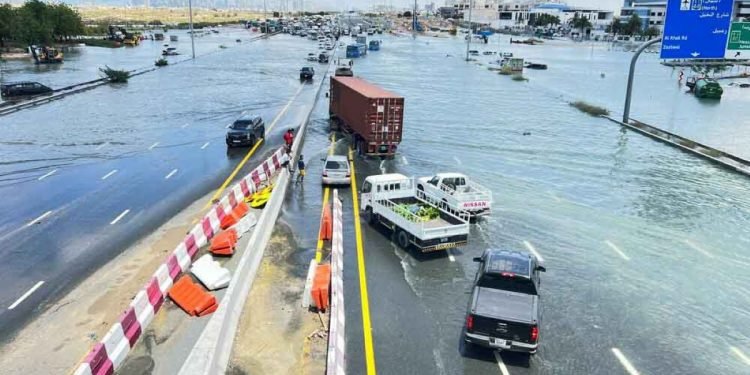 दुबईमा भीषण बर्षा, के क्लाउड सीडिङ हो कारण ?