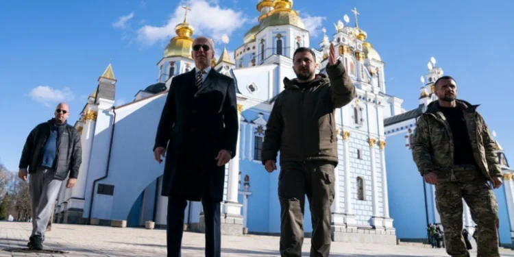 अमेरिकाले पारित गर्यो युक्रेनका लागि ६१ अर्ब डलरको राहत प्याकेज