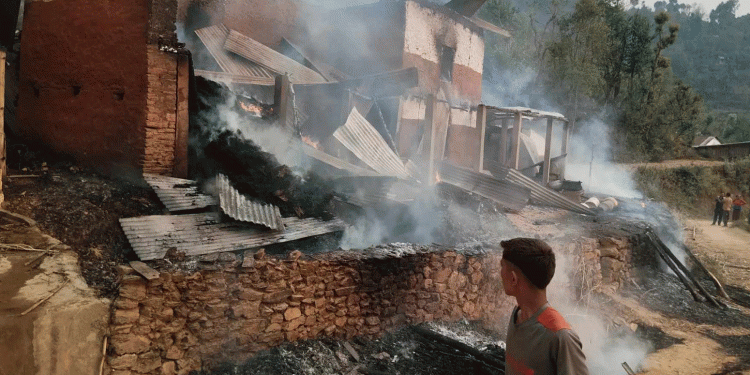 घर खरानी भएपछि बिचल्ली