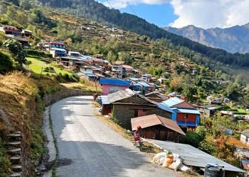 सडक र पदमार्गले छोटियो पर्यटकीयस्थल मालिकाधुरीको यात्रा