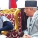 एमालेभित्र ओली र विद्याको लडाईं, ओलीविरुद्ध जुर्मुराउँदै कार्यकर्ता