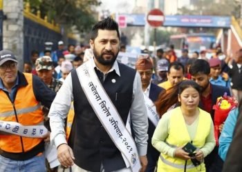गृहमन्त्री लामिछानेको नेतृत्वमा काठमाडौँमा ट्राफिक जनचेतना र्‍याली