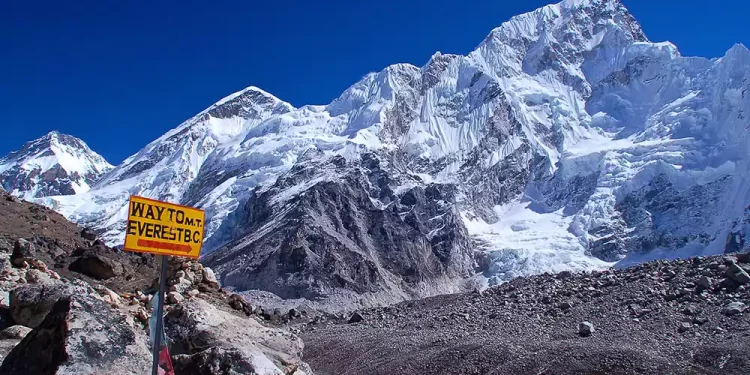 सगरमाथाको चौथो शिविरसम्म बाटो खुल्यो