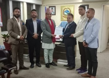 ढुवानी व्यवसायीका समस्या समाधानमा सकारात्मक छु : मन्त्री भण्डारी