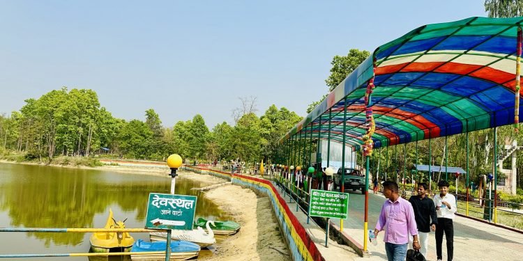 पर्यटकको रोजाइमा हात्तीदह सिमसार