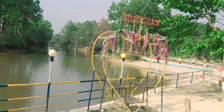 पर्यटकको रोजाइमा हात्तीदह सिमसार