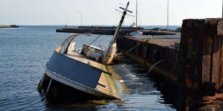 डुंगा डुब्दा ५८ जनाको मृत्यु, दर्जनौँ बेपत्ता भएको आशंका