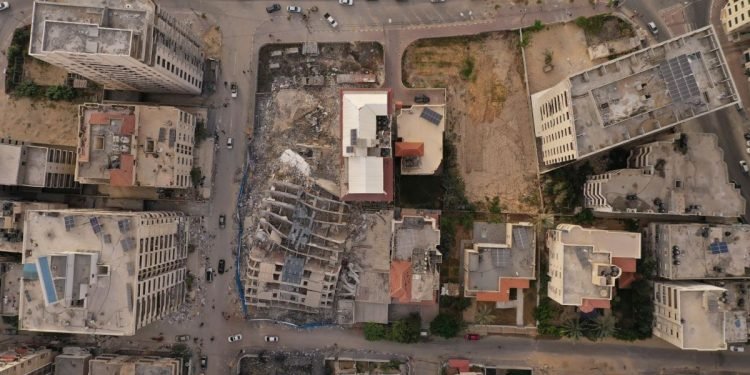 उत्तरी गाजामा ‘इरेज गेट’ खोल्न इजरायल तयार