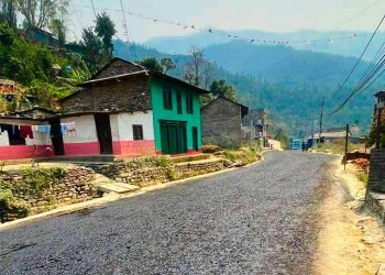 बागलुङ–म्याग्दी सडक कालोपत्र गरिँदै