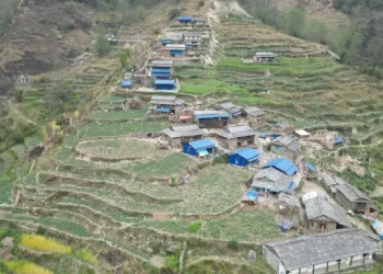 पहिरोका कारण रित्तिदै म्याग्दीको चौरखानी गाउँ