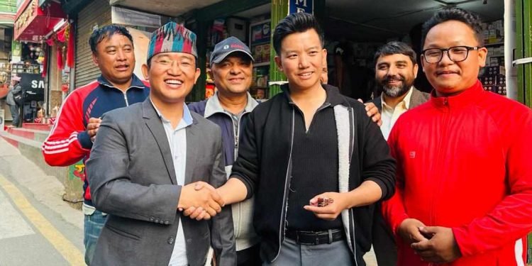 इलाम महाभिडन्तः मिलन ‘पुपलर’ सुहाङ र डम्बर संगठीत, सुहाङ पक्का !