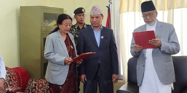 सुदूरपश्चिममा नाउपाकी टीकाले लिइन् शपथ