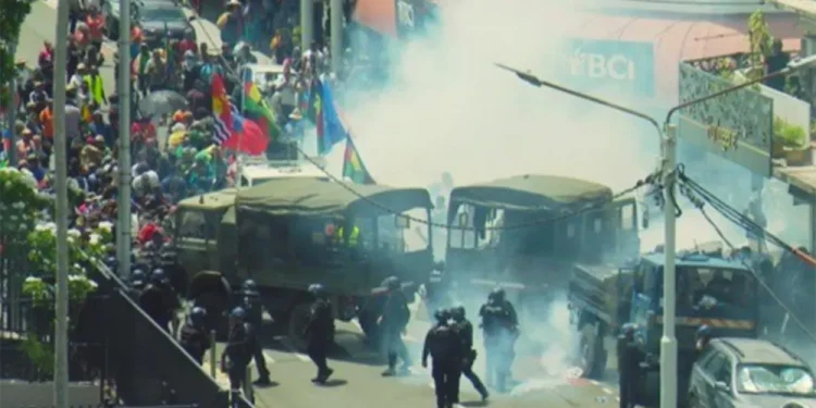 फ्रान्सको कब्जामा रहेको न्यू क्यालेडोनिया टापुमा हिंसात्मक प्रदर्शन