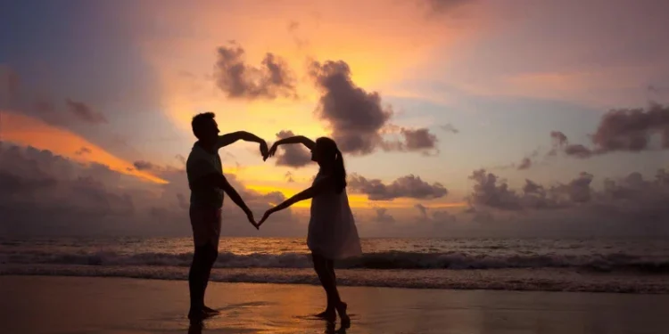 प्रेमी–प्रेमिका रिसाए कसरी फकाउने?