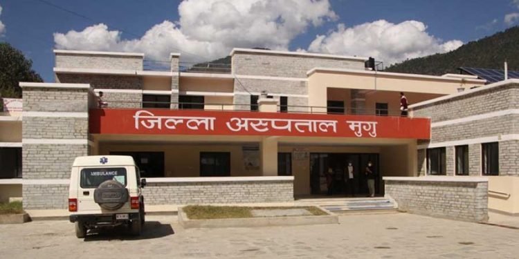 जिल्ला अस्पताल मुगुमा सिटामोल पनि नपाउँदा जनता मारमा