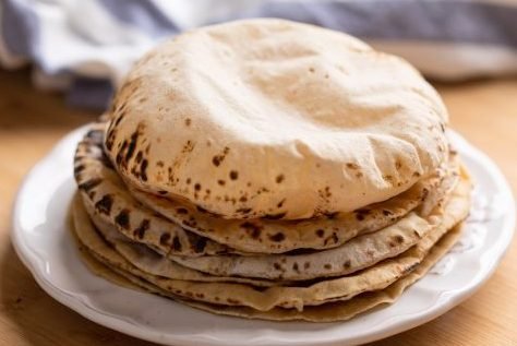 इजिप्टले सहुलियतपूर्ण रोटीको मूल्य बढाउने