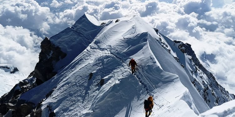 ‘विश्वको साझा सम्पत्ति सगरमाथा जोगाऔँ’