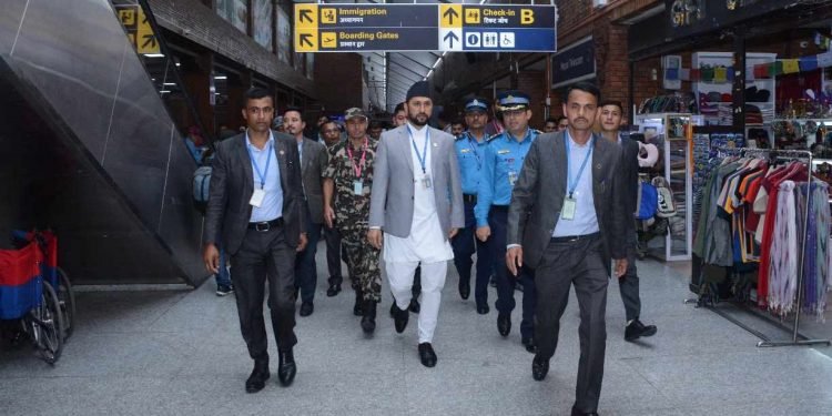 गृहमन्त्री लामिछानेबाट त्रिभुवन विमानस्थलमा अनुगमन