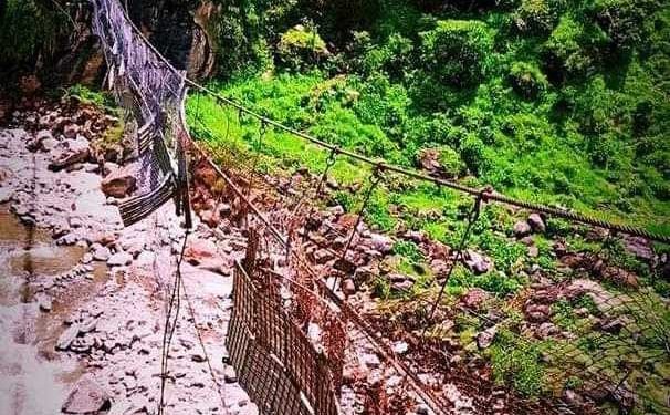 रहगाड खोलामा पुल नबन्दा स्थानीयवासीलाई सास्ती